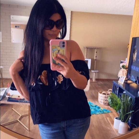 Top - Picture 3 of 4